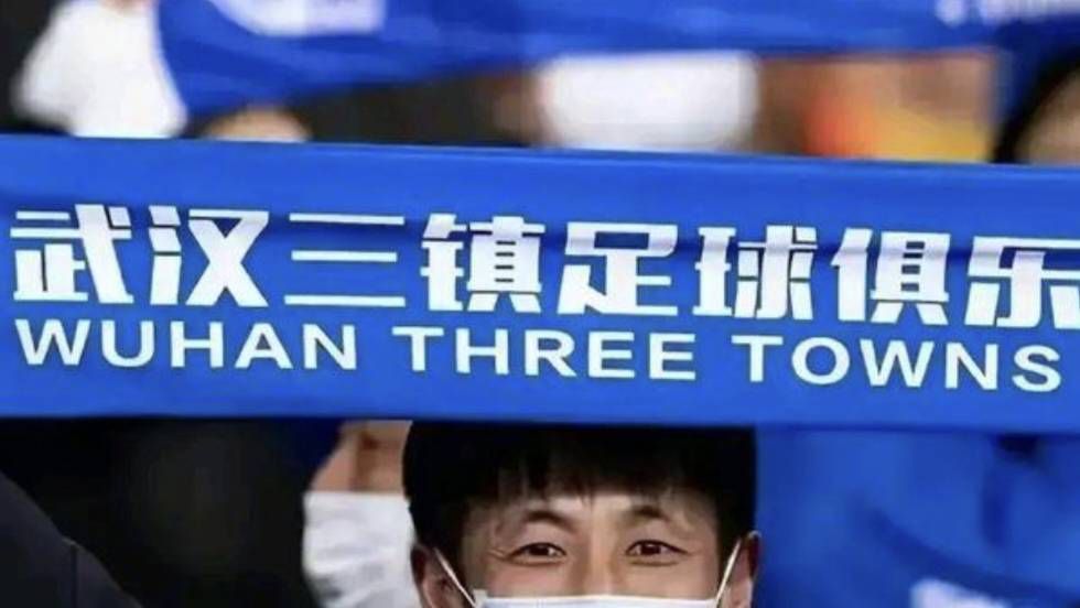 亚洲三级在线播放