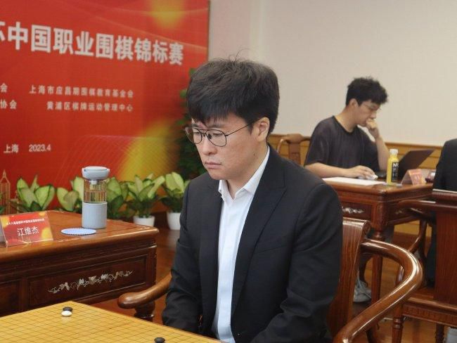 亚洲免费啪啪