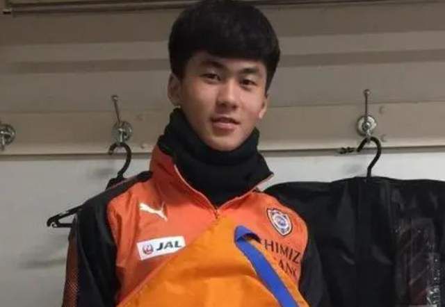 强伦女教师3伦理