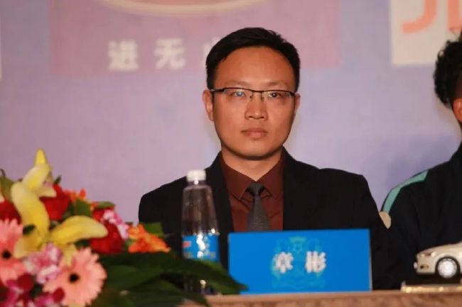 亚洲精品在线观看视频