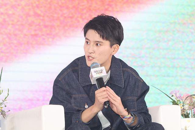 亚洲二区在线播放